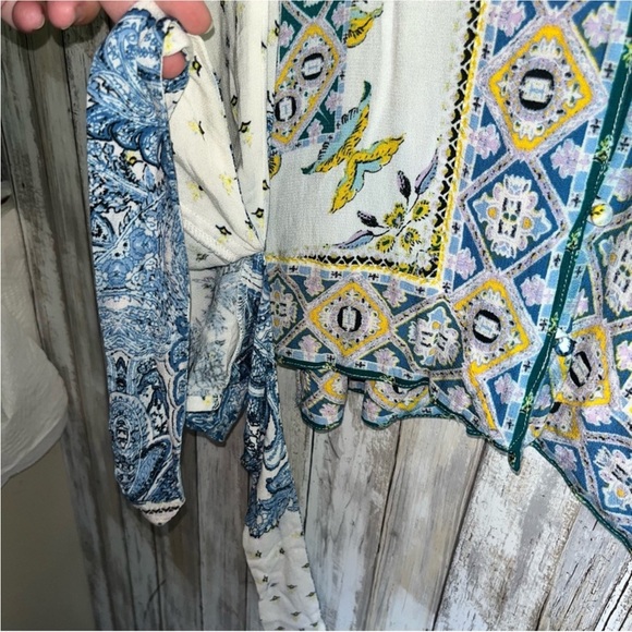 Free People Catch Me If You Can Blouse - Picture 6 of 7